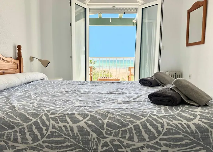 Santa Barbara B Beach Front With Terrace, Sea View In And Garage In Conil